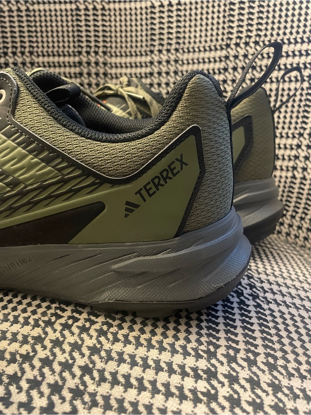 adidas Terrex Men's Olive/Black Trail Sneakers - Picture 5 of 8